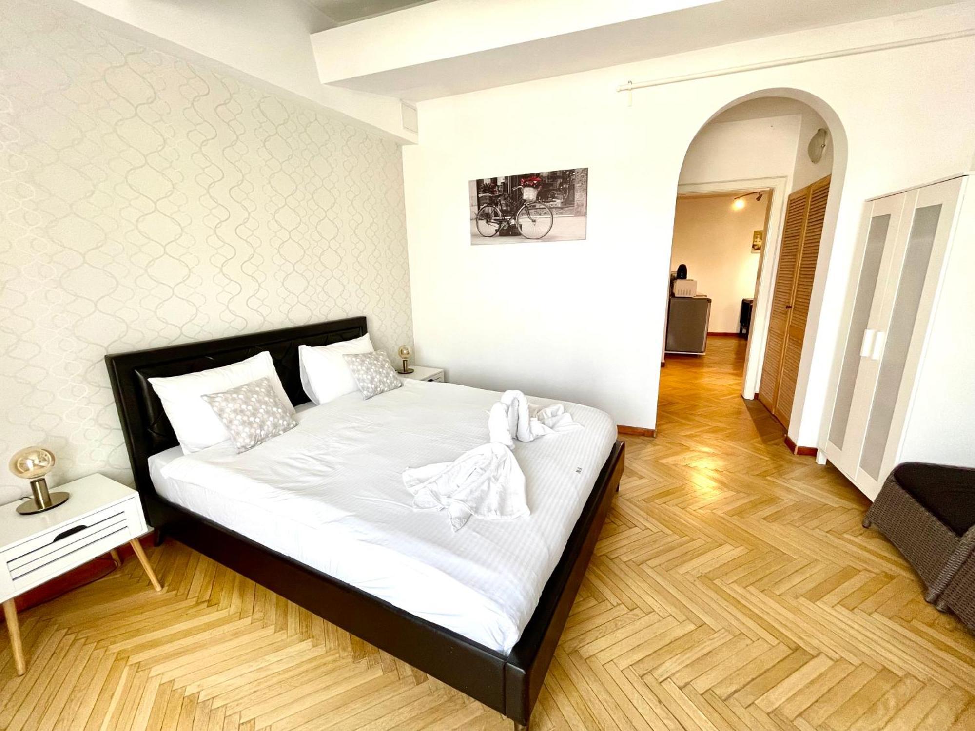 Metropole Apartments - Old City Букурещ Екстериор снимка