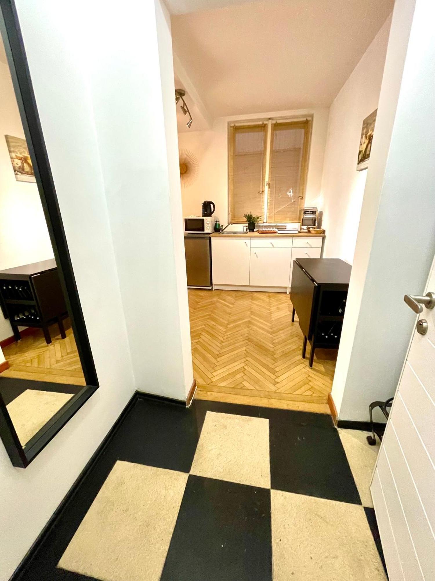 Metropole Apartments - Old City Букурещ Екстериор снимка